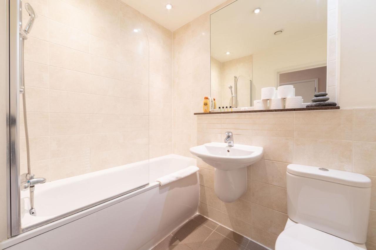 Pass The Keys Cosy 1bed Nearby Canary Wharf Londra